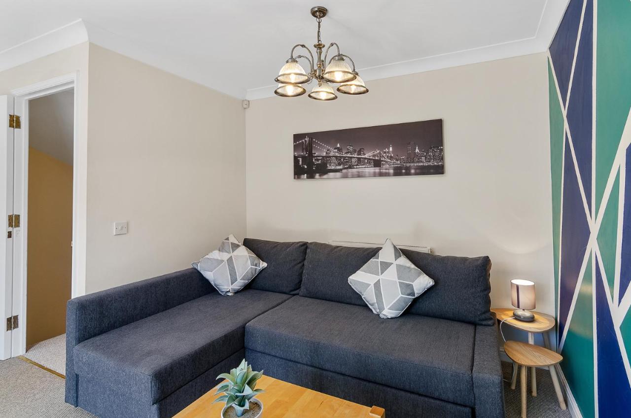 4Br Townhouse Wbalcony Free Parking Fast Wi-Fi Villa NWI Exterior foto