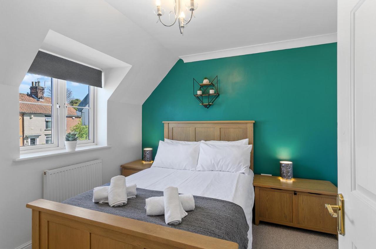 4Br Townhouse Wbalcony Free Parking Fast Wi-Fi Villa NWI Exterior foto