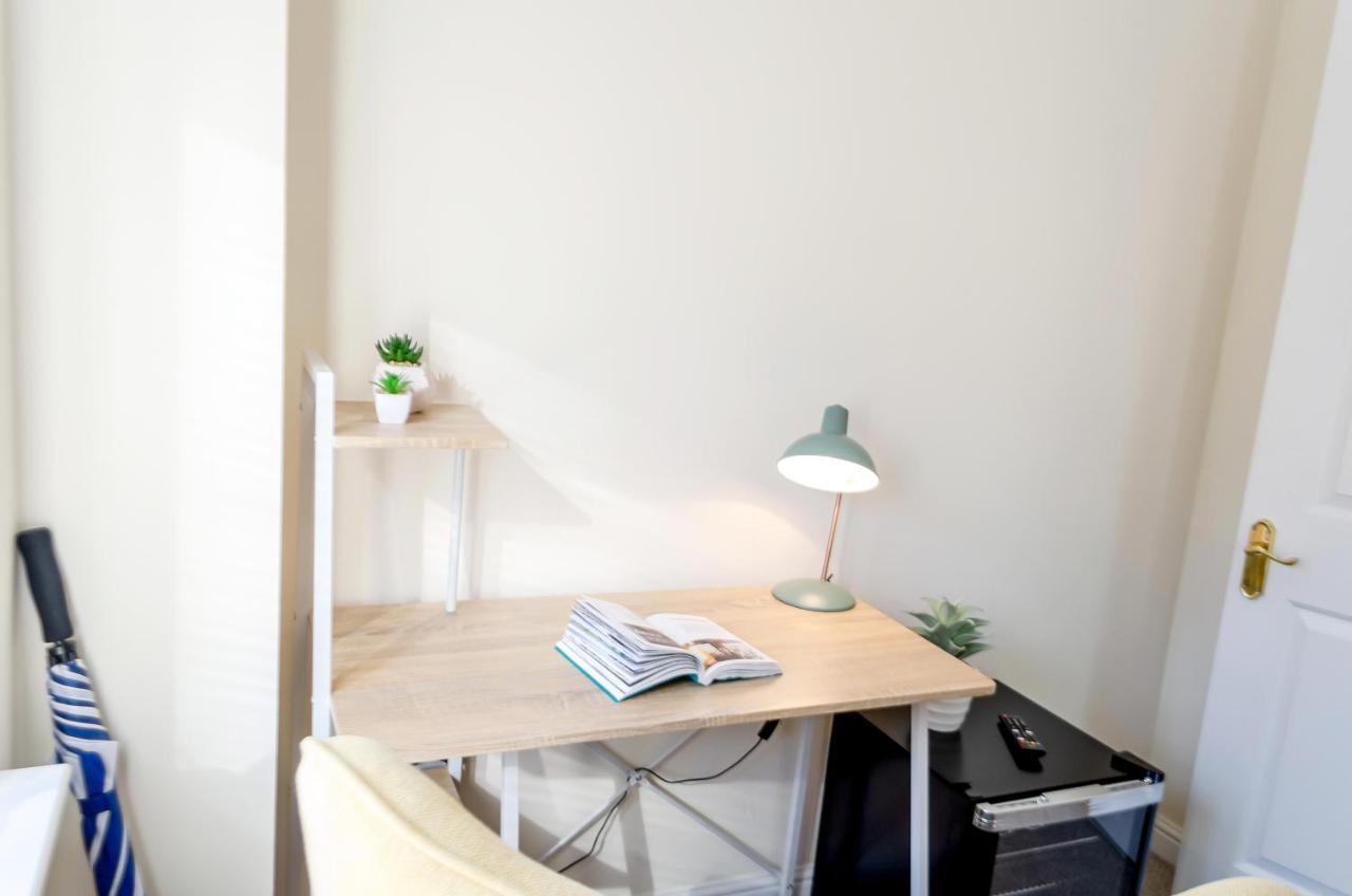 4Br Townhouse Wbalcony Free Parking Fast Wi-Fi Villa NWI Exterior foto