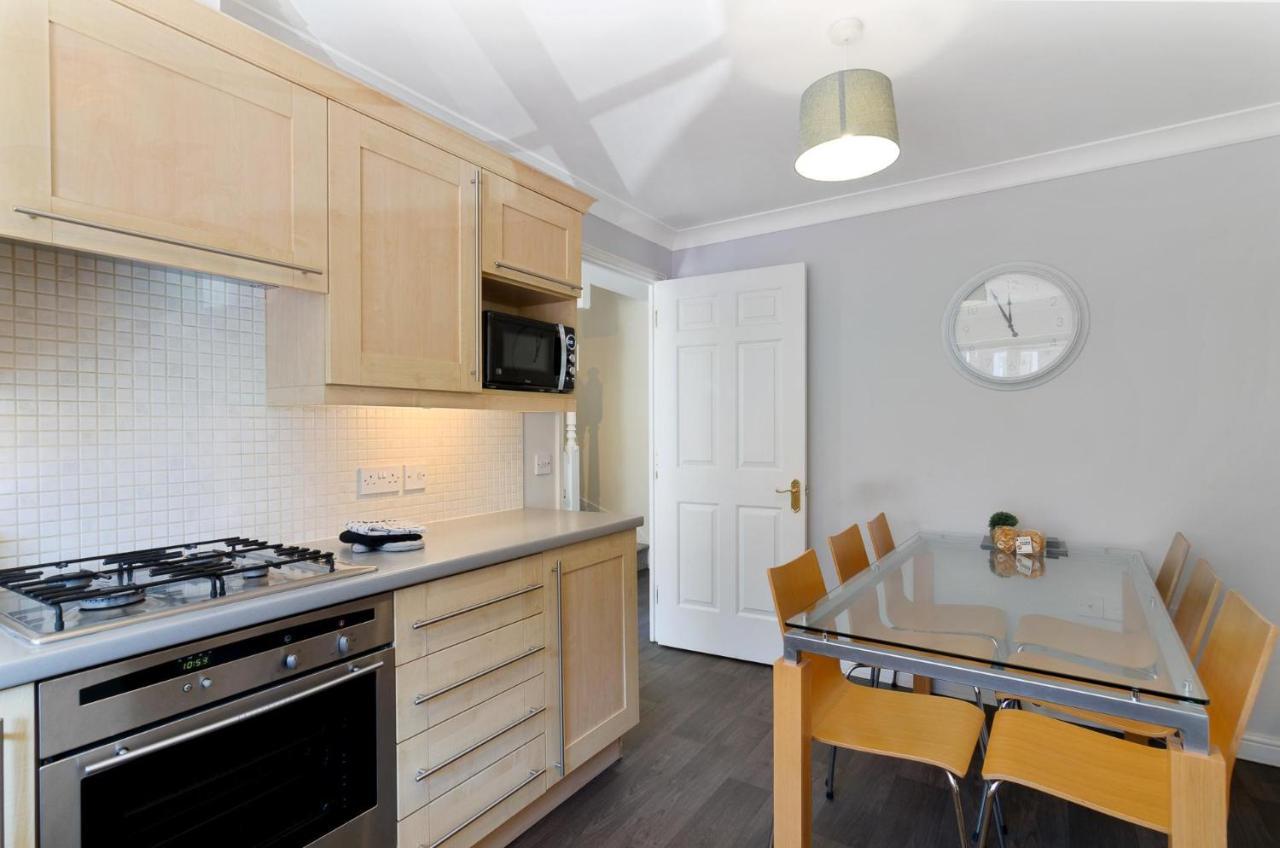 4Br Townhouse Wbalcony Free Parking Fast Wi-Fi Villa NWI Exterior foto